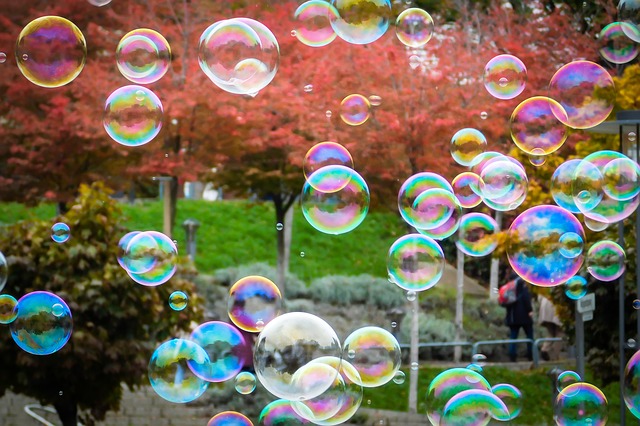 soap-bubbles-1021662_640-2