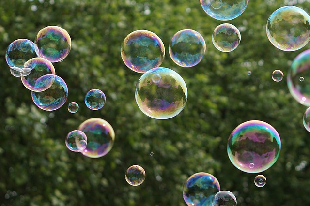 soap-bubbles-1451092_640